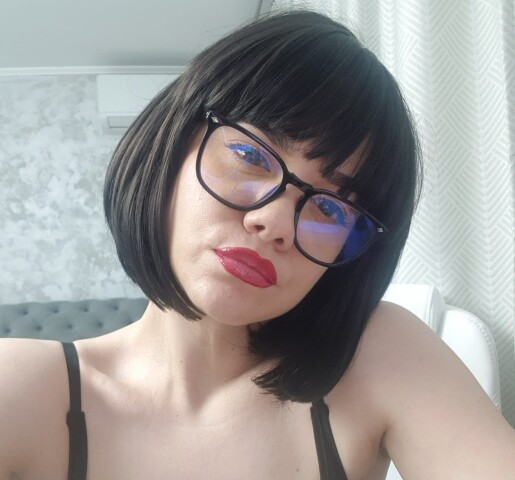 elly_elysseee snapshot