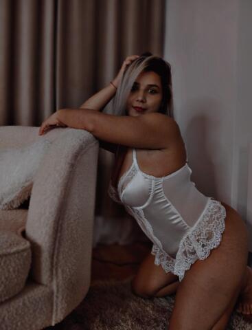 MadisonCharm profile image