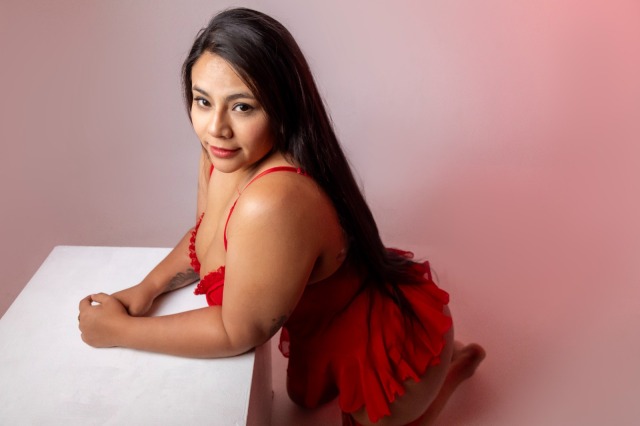 CarolineLeigh profile image