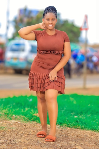 Cuteequeen profile image