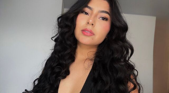 AdelaineClare profile image