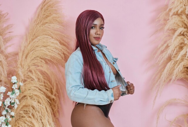 ArianaBlack
